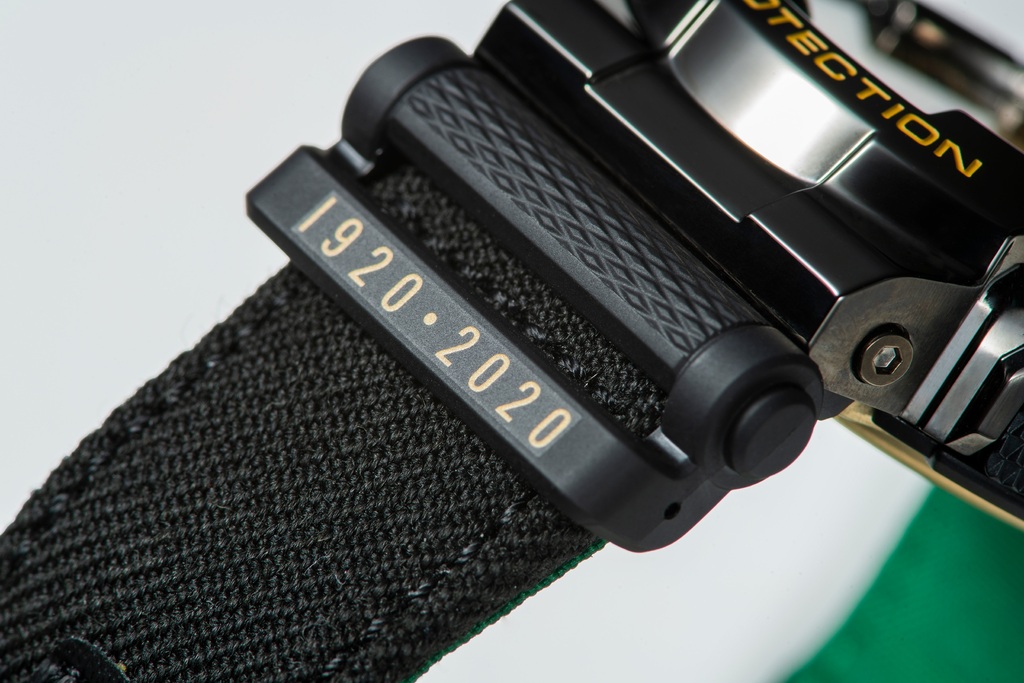 Годинник Casio G-SHOCK GM-110NE-1AER + ремінець - Зображення 4